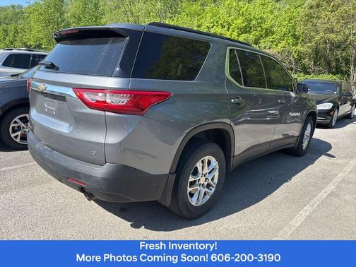 Satin Steel Metallic 2019 Chevrolet Traverse LT Cloth