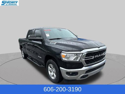 Diamond Black Crystal Pearlcoat 2022 RAM 1500 Big Horn/Lone Star
