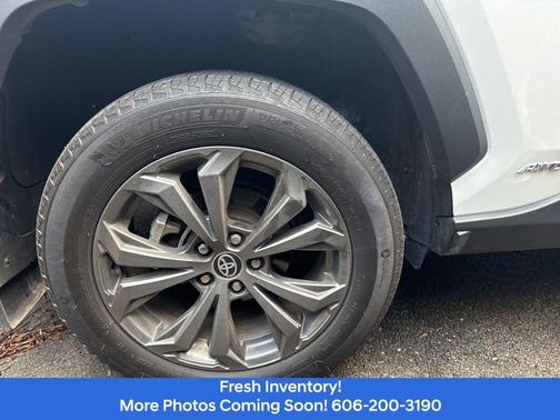 2024 Toyota RAV4 Hybrid XLE Premium