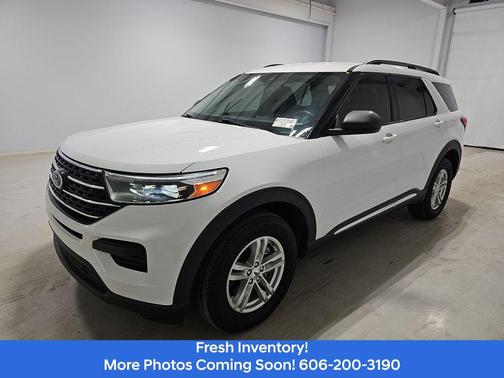 Oxford White 2021 Ford Explorer XLT