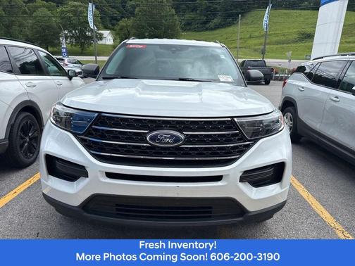 Oxford White 2021 Ford Explorer XLT