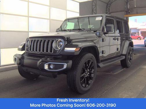 Granite Crystal Metallic Clearcoat 2025 Jeep Wrangler 4xe Sahara