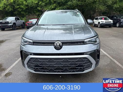 Platinum Gray Metallic 2025 Volkswagen Taos 1.5T SE