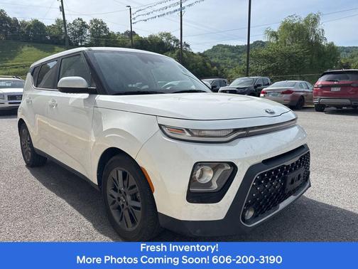 Snow White Pearl 2020 Kia Soul EX