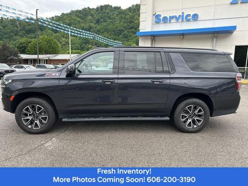Dark Ash Metallic 2022 Chevrolet Suburban 4WD Z71