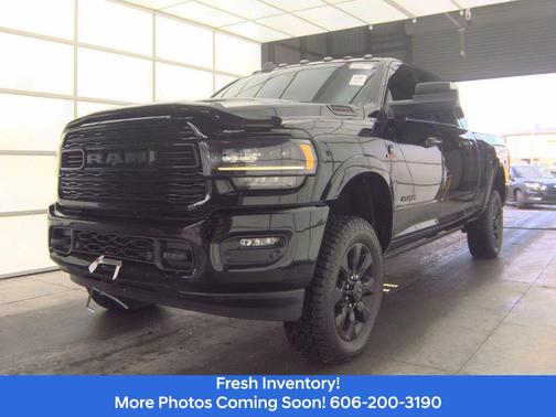 Diamond Black Crystal Pearlcoat 2021 RAM 2500 Limited Mega Cab 4x4 6'4' Box