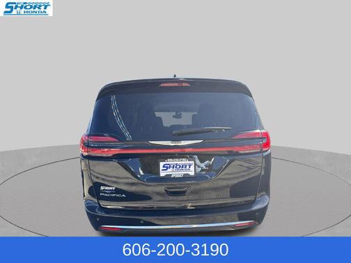 Diamond Black Crystal Pearlcoat 2024 Chrysler Pacifica Touring L