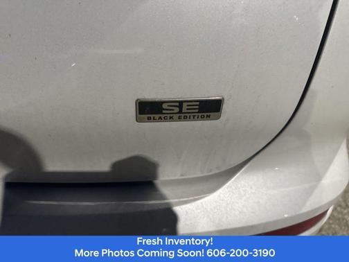 2024 Mitsubishi Outlander SE Black Edition w/Pano Roof S-AWC