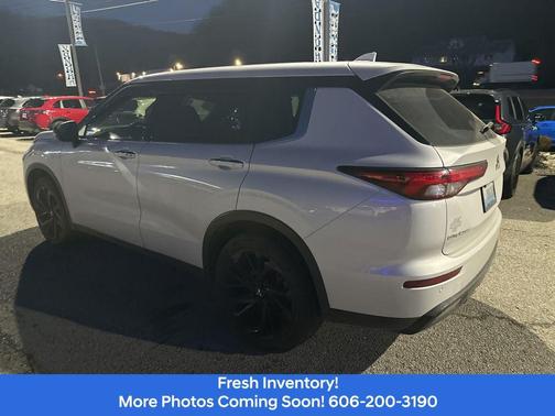 2024 Mitsubishi Outlander SE Black Edition w/Pano Roof S-AWC