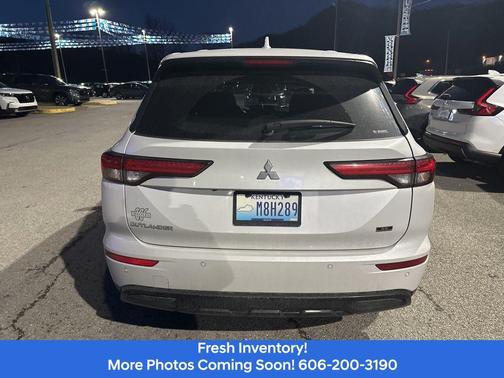 2024 Mitsubishi Outlander SE Black Edition w/Pano Roof S-AWC