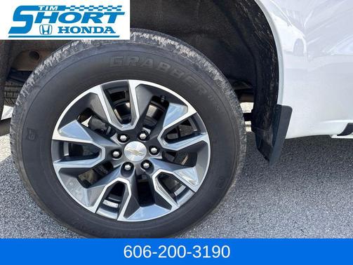 Summit White 2024 Chevrolet Silverado 1500 LT