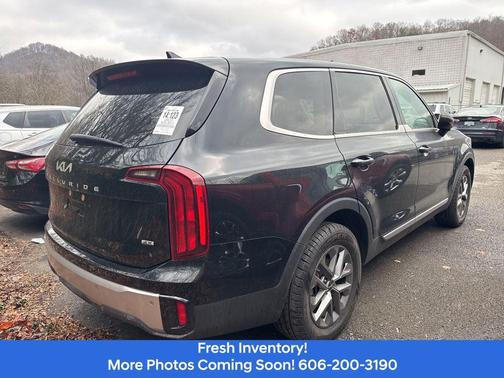 2023 Kia Telluride LX