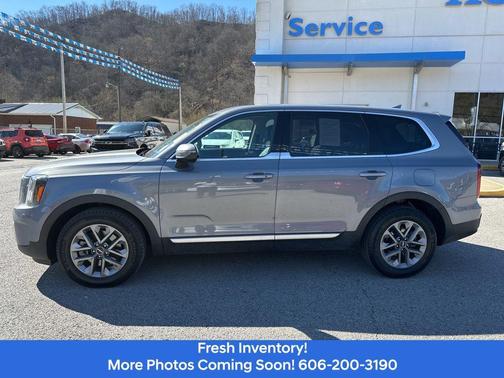 2023 Kia Telluride LX
