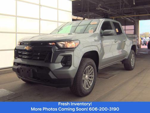 Sterling Gray Metallic 2024 Chevrolet Colorado LT