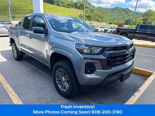 Sterling Gray Metallic 2024 Chevrolet Colorado LT