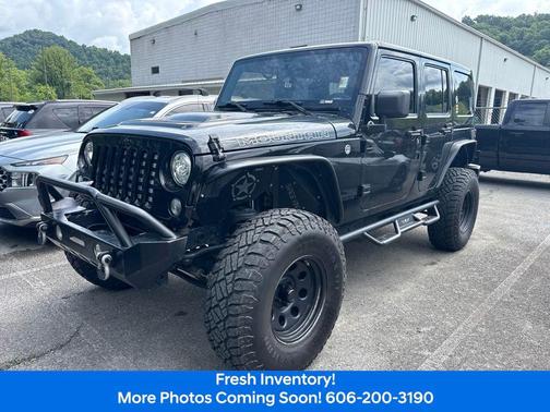 Black Clearcoat 2017 Jeep Wrangler Unlimited Sahara
