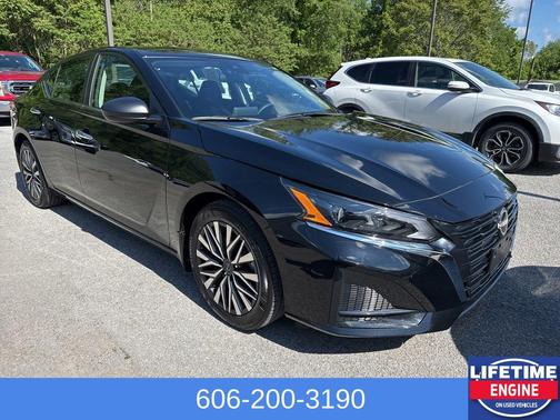 Super Black 2024 Nissan Altima 2.5 SV