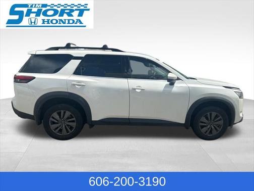 2023 Nissan Pathfinder SV 4WD