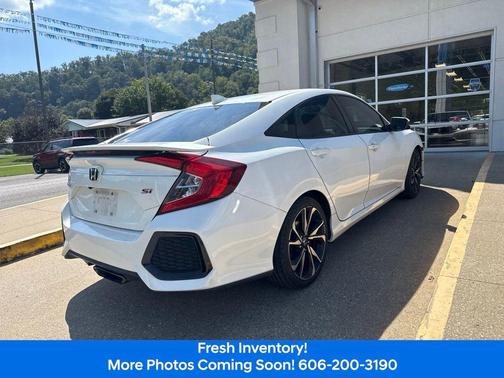 Taffeta White 2018 Honda Civic Si