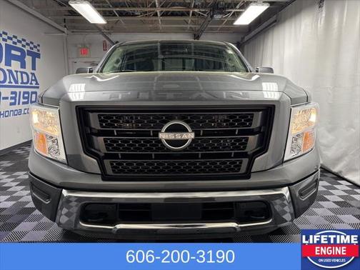 2024 Nissan Titan SV