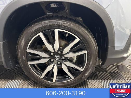 Sonic Gray Pearl 2022 Honda Pilot AWD Elite