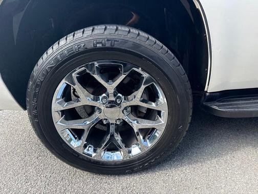 White Diamond Clearcoat 2013 Chevrolet Tahoe LTZ