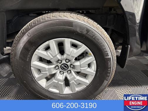 2024 Nissan Frontier SV