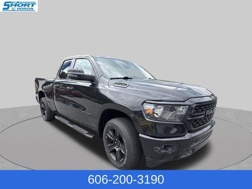 Diamond Black Crystal Pearlcoat 2023 RAM 1500 Big Horn/Lone Star