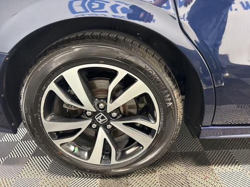 Obsidian Blue Pearl 2018 Honda Odyssey Elite
