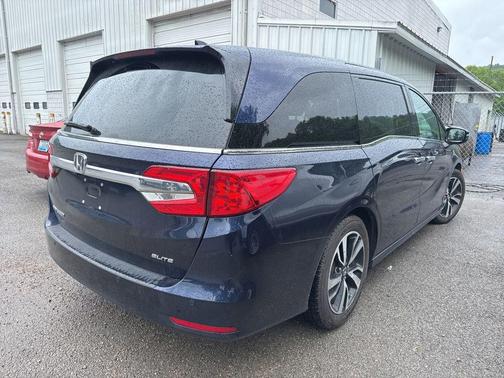 Obsidian Blue Pearl 2018 Honda Odyssey Elite