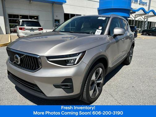 Bright Dusk Metallic 2024 Volvo XC40 B5 Plus Bright Theme