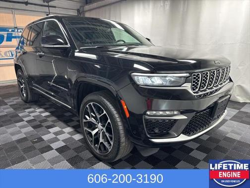 2023 Jeep Grand Cherokee Summit