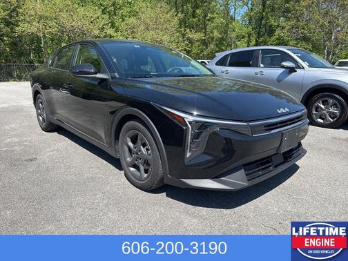 Aurora Black Pearl 2025 Kia K4 LXS