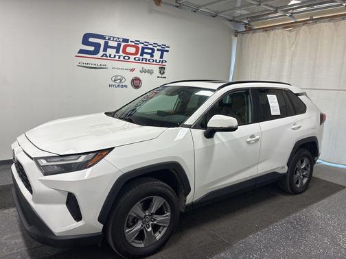 2022 Toyota RAV4 Hybrid XLE