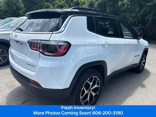 Bright White Clearcoat 2025 Jeep Compass Limited
