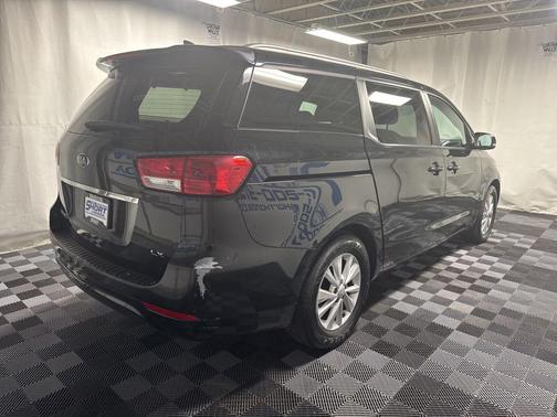 2015 Kia Sedona LX