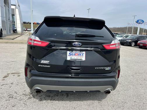 Agate Black Metallic 2019 Ford Edge Titanium