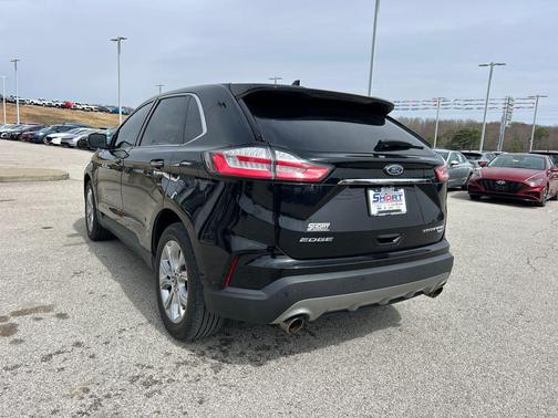 Agate Black Metallic 2019 Ford Edge Titanium