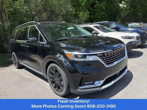 Aurora Black 2022 Kia Carnival SX