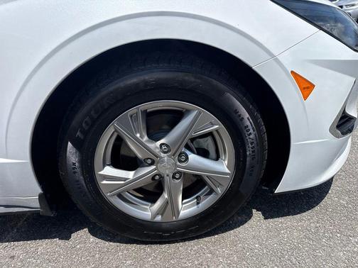 Quartz White 2021 Hyundai SONATA SE