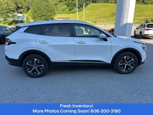 Snow White Pearl 2023 Kia Sportage Hybrid EX