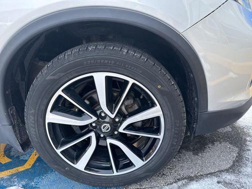 2020 Nissan Rogue SL