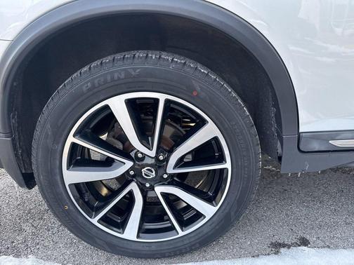 2020 Nissan Rogue SL