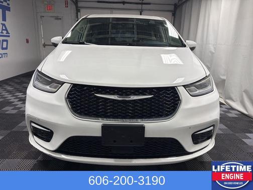 Bright White Clearcoat 2023 Chrysler Pacifica Hybrid Touring L