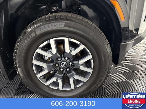 2024 Nissan Frontier SL