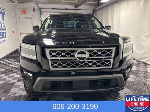 2024 Nissan Frontier SL