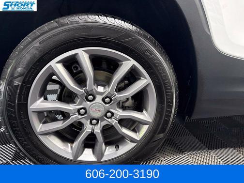 Summit White 2022 GMC Terrain SLT