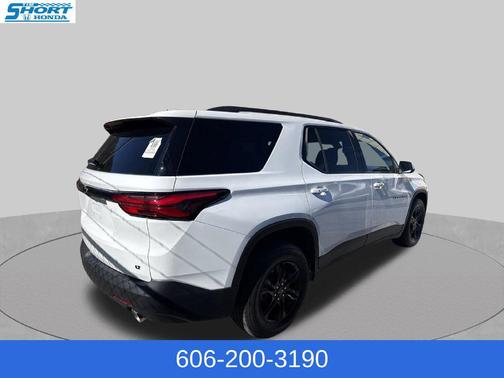 Summit White 2023 Chevrolet Traverse LT Cloth