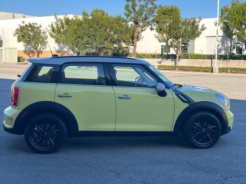 2012 MINI Cooper S Countryman Base