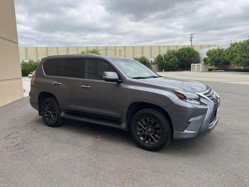 Photo 4 of 14 of 2022 Lexus GX 460 Base